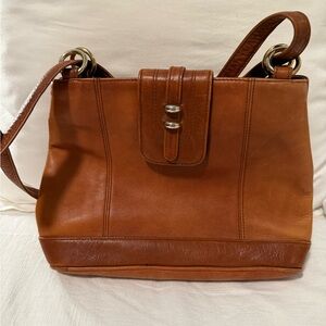 Vintage 100% leather Partners by Mervin’s purse snap closure Perfect condition